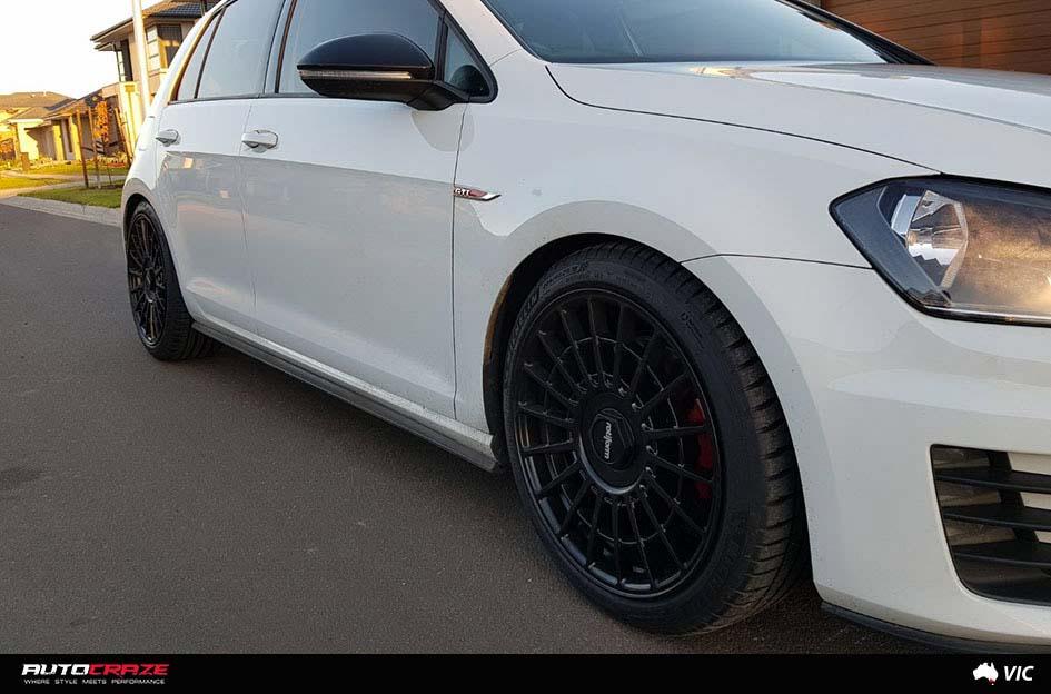 VOLKSWAGEN GOLF LAS R MATTE BLACK
